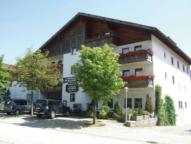 Landgasthof Mayerhofer Hotel Hinterschmiding Exterior photo